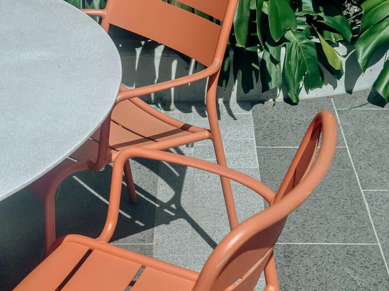 Outdoor patio chairs and table listed on FlashSales